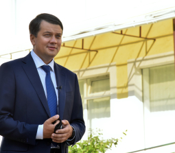 Дмитрий Разумков