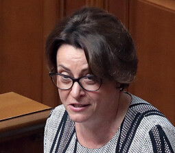 Нина Южанина