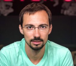 Влад Яценко