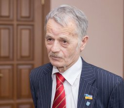 Мустафа Джемилев