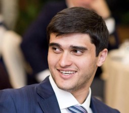 Эдуард  Мкртчан