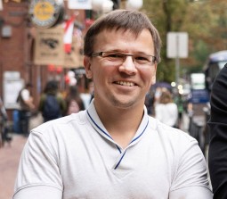 Максим Литвин