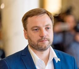 Денис Монастырский