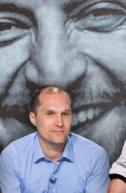 Маппет-шоу по-киевски. Почему переворот "готовил" Ахметов, а под статью попал Бутусов