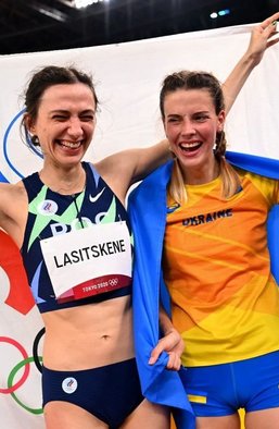 Спорт поза політикою. Чому немає "зради" в спільному фото Ярослави Магучіх із Марією Ласіцкене