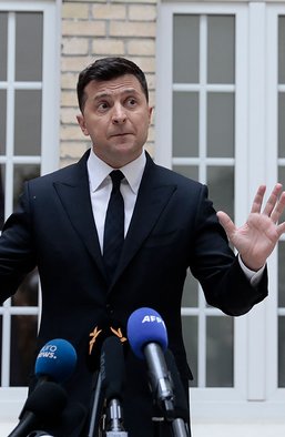 Семь нянек и дитя без глаза. Кто ответит за провал борьбы с коронавирусом в Украине