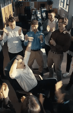 Закрити чоловічі гештальти: огляд фільму "Скамер"