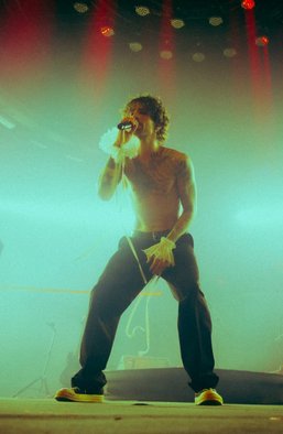 Вера Брежнева, Дурнев и MONATIK: как прошел сольный концерт Владимира Дантеса