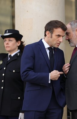 Как Кремль давит на Ереван и почему обострение в Карабахе — это не второй фронт против РФ