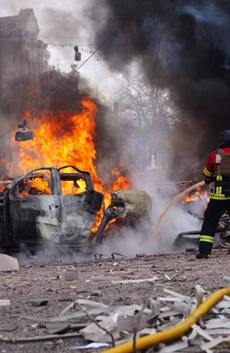 Шрапнеллю — по Сумах: чому не можна стріляти так, як Росія, навіть якщо ціль — військові