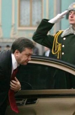 Відкопали "легітимного". Як суд щодо реабілітації Януковича пов'язаний із планами поділу України