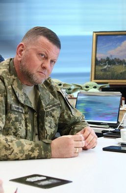Гра на Залужного. Що відбувається навколо головнокомандувача ЗСУ