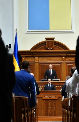 Семейная драма. Отношения Зеленского и старой Рады складывались как у невестки со свекровью