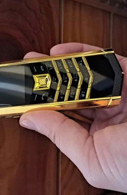 Легенда мобільних телефонів оживає: з чим повернувся до людей знаменитий Vertu