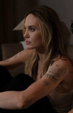 "Кутюр" с Анджелиной Джоли: рассказ о людях в тени подиумов на Парижской неделе моды