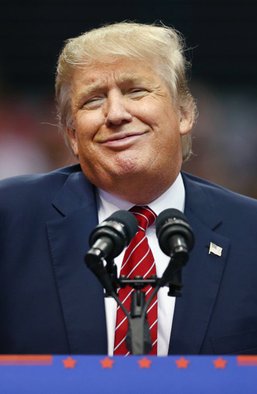 Трамп, Путин и другие. Что важного для Украины можно найти в компромате на американского президента