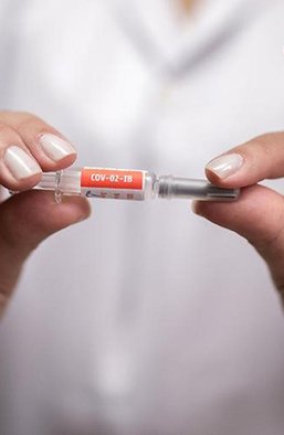 Прививаться или нет? Так ли опасна индийская вакцина от коронавируса, как об этом говорят скептики