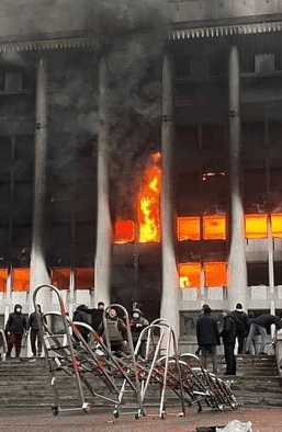 Пожар в степи. Кто стоит за протестами в Казахстане и почему у них нет лидеров