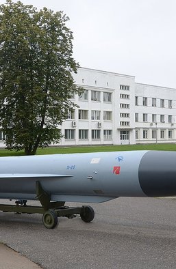 Битимуть по житлових кварталах: нова ракетна тактика Росії