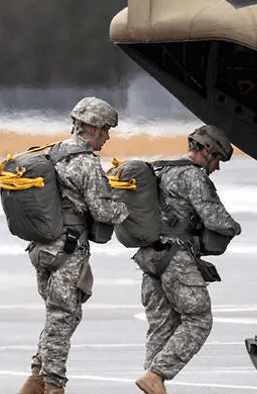 Блеф чи тиск на Іран: що означає перекидання морпіхів і десантників США в район Перської затоки