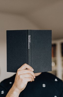 Глобальный сбой. Почему Цукерберг потерял за день $7 млрд, но человечество — намного больше