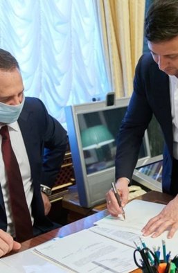 У пошуках крайнього. Чим загрожує Єрмаку та Зеленському звіт Bellingcat про "Вагнергейт"