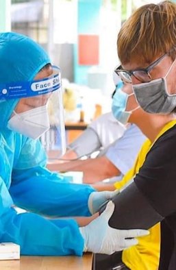 Когда карантин не помогает. Почему украинцы сорвали вакцинацию от коронавируса