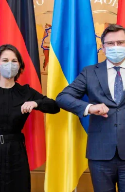 Прощавай зброє. Чому Німеччина відмовилася озброювати Україну