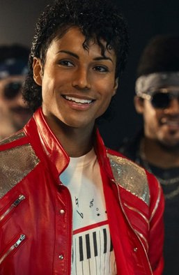 Племянник Майкла Джексона сыграл своего дядю: каким получился фильм о короле поп-музыки