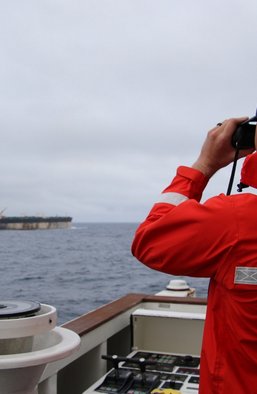 Дроны вместо нефти: семь странностей с танкером "Маринера" и одна гипотеза о его захвате США