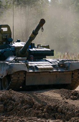 Контрабанда побеждает санкции. Как Россия модернизирует свои танки западной техникой