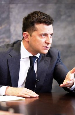 Президент Зеленский и "стрелок" Бутусов. Почему нельзя заставить себя уважать с помощью ГБР