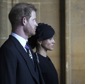 Принц Гаррі та Меган Маркл небажані на державному прийомі у Букінгемському палаці, — ЗМІ