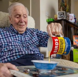 "Ем ежедневно две вещи": 106-летний ветеран Второй мировой раскрыл свой секрет долголетия (фото)