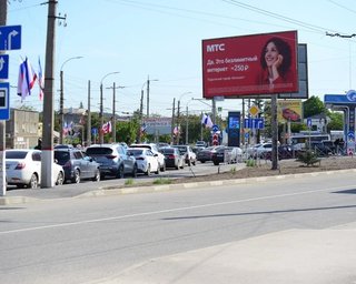 "Спимо в машинах заради бензину": в окупованому Криму поглиблюється дефіцит пального та каністр