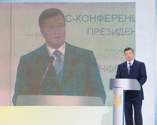 Из программы Януковича исчез пункт о борьбе с бедностью