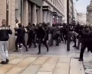 Комендантский час во Франции и разграбленные бутики в Италии: как проходят массовые протесты в Европе (видео)