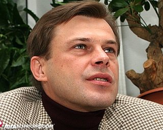 Кандидат от оппозиции по 211-му округу в Киеве заявляет, что угрожают его ребенку
