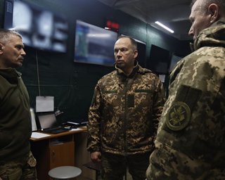 Генерал Сырский прибыл к бригадам ВСУ, обороняющие Бахмут (фото)