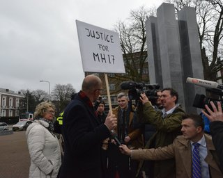 В Гааге перед судом ООН родственники погибших в катастрофе МН-17 требуют справедливости