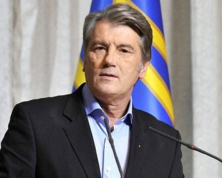 Ющенко: заявления Януковича о флоте и газовом консорциуме - унизительное лакейство и политика подчинения