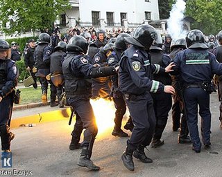 Найден пистолет, из которого могли стрелять во Львове 9 мая