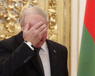 "Красная рука Лукашенко": на инаугурации президента Беларуси произошел странный ляп