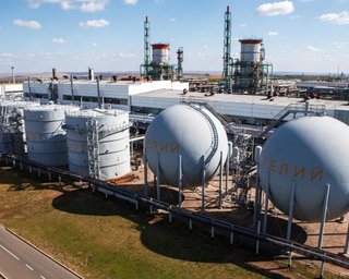 Ключевой объект ВПК РФ: украинские дроны атаковали Оренбургский гелиевый завод, — источники Фокуса