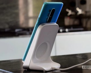 Як правильно заряджати смартфон під час блекауту в Україні: 20 простих кроків (фото)