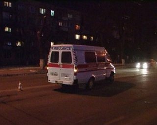 Под колесами скорой помощи  погиб киевлянин