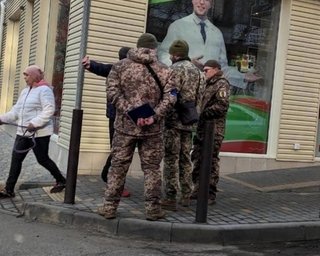 В Луцьку чоловік стріляв у військовослужбовців ТЦК: його знешкодили, деталі