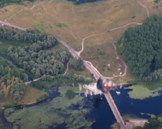 Повітряні сили ЗСУ  показали роботу високоточних авіабомб на Курщині (відео)