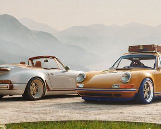 Синие шины и много аксессуаров: как выглядят кутюрные Porsche 911 от Louis Vuitton
