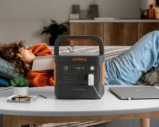 Найпопулярніша зарядна станція Jackery в Україні: яка модель користується попитом (фото)